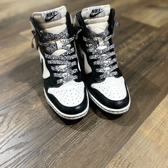 Nike Sky High Wedge - Picture 4 of 7